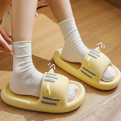 Women’s Slides Cute Bathroom Slippers Non-Slip Cartoon Cat Shaped Indoor Outdoor Summer Slippers(black,38-39)