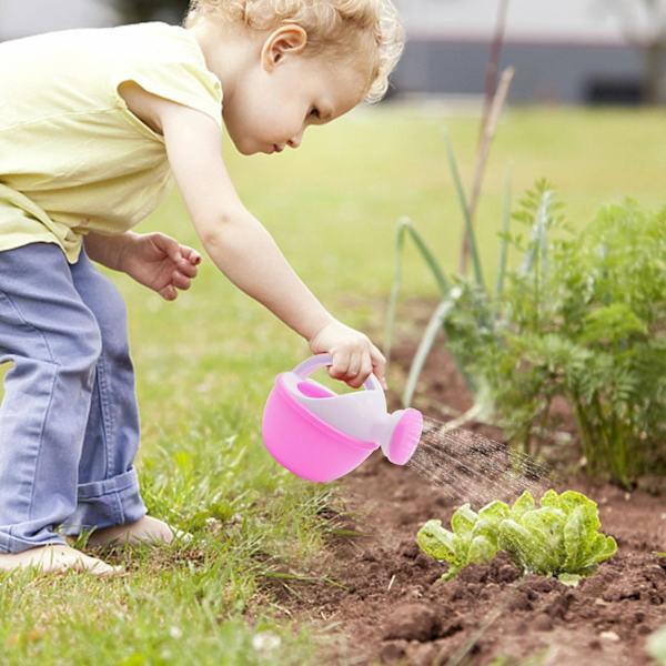 Watering Can for Children - Children's Garden Outdoor Watering Bag Small Watering Can, 1 Piece, Random Colors 1 Piece.