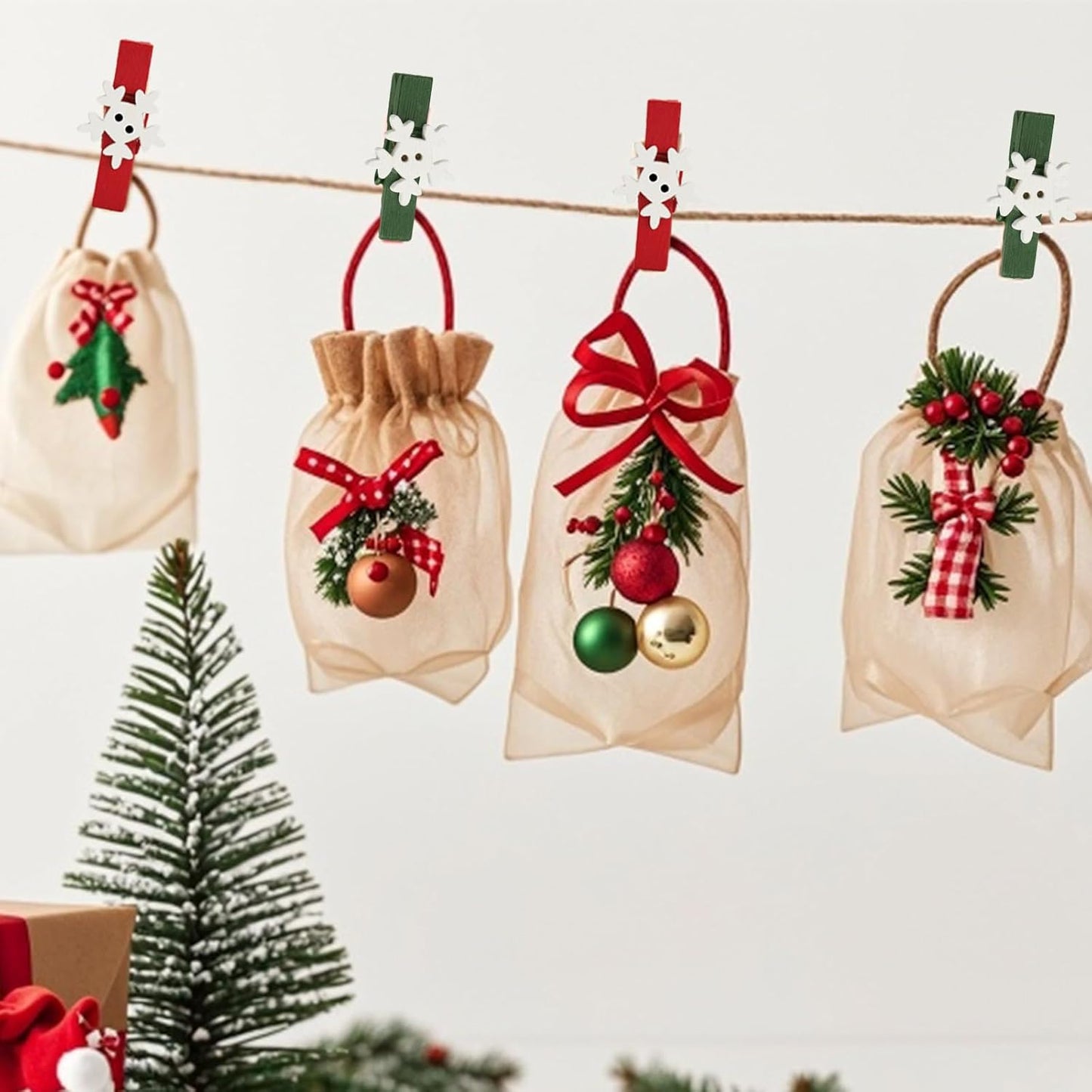 50 Pcs Christmas Clips Red Green Snowflake Christmas Wooden Clothespins with 32 Feet Jute Twine, Mini Wood Clothespins for Hanging Clip Photos Party Favors Home School Art Craft Decor