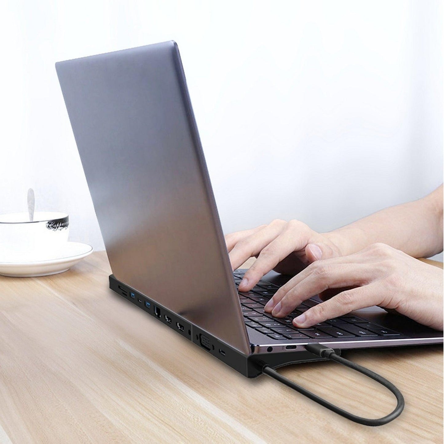 Simplecom CHN622 USB-C 12-in-1 Multiport Docking Station Laptop Stand Dual HDMI + VGA Triple Display Gigabit LAN.
