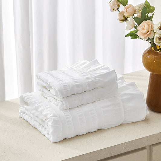 White Elegant Ruffle Seersucker Duvet Cover with 2PCS Pillow Shams - 3-Piece Vertical Stripe Clipped Floral Textured Bedding (Queen Size 229 x 229 CM)