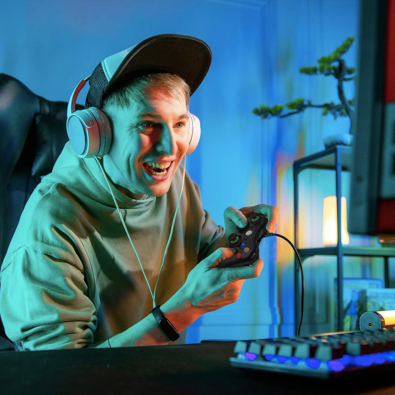 Laser Gaming Wired PC Controller - Black.