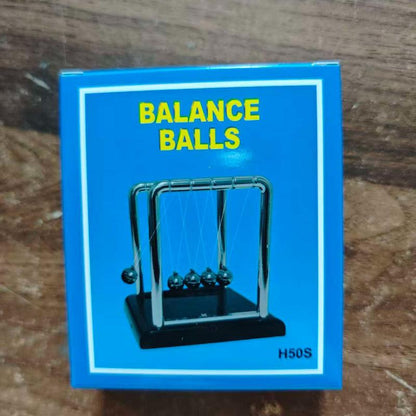 Newton's Cradle, made of durable PP material, is both a desktop physics demonstration pendulum and a stress-relieving decorative piece for offices and homes, ideal as a creative gift..