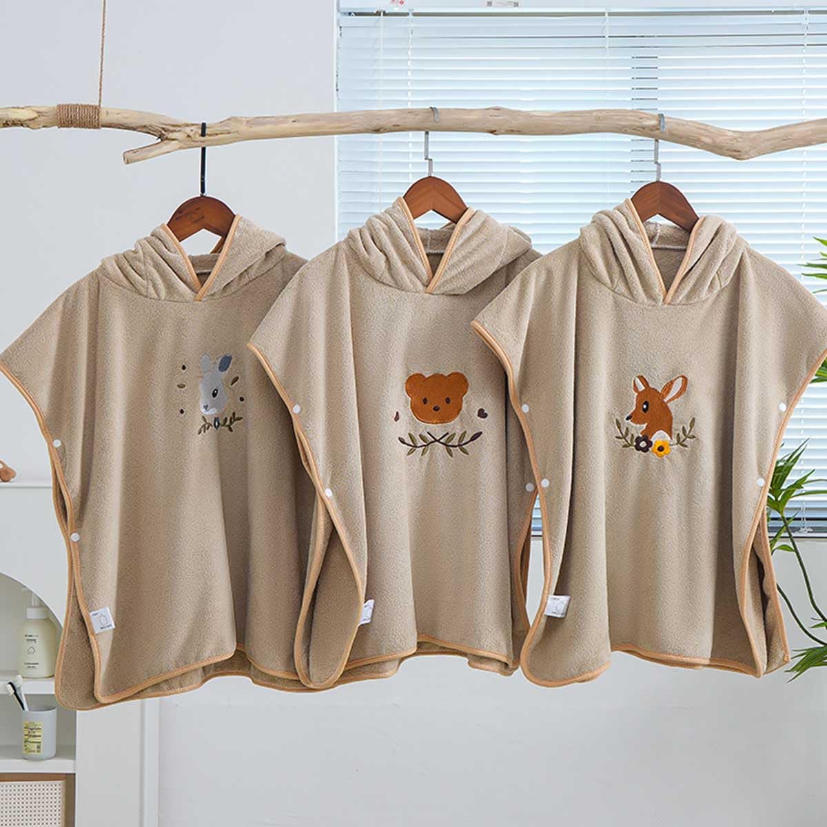 Ultra-Soft Hooded Bath Towel for Kids – Coral Fleece Poncho with Charming Animal Design, Quick-Dry Absorbent Robe for Bath, Pool, Beach (Bunny)