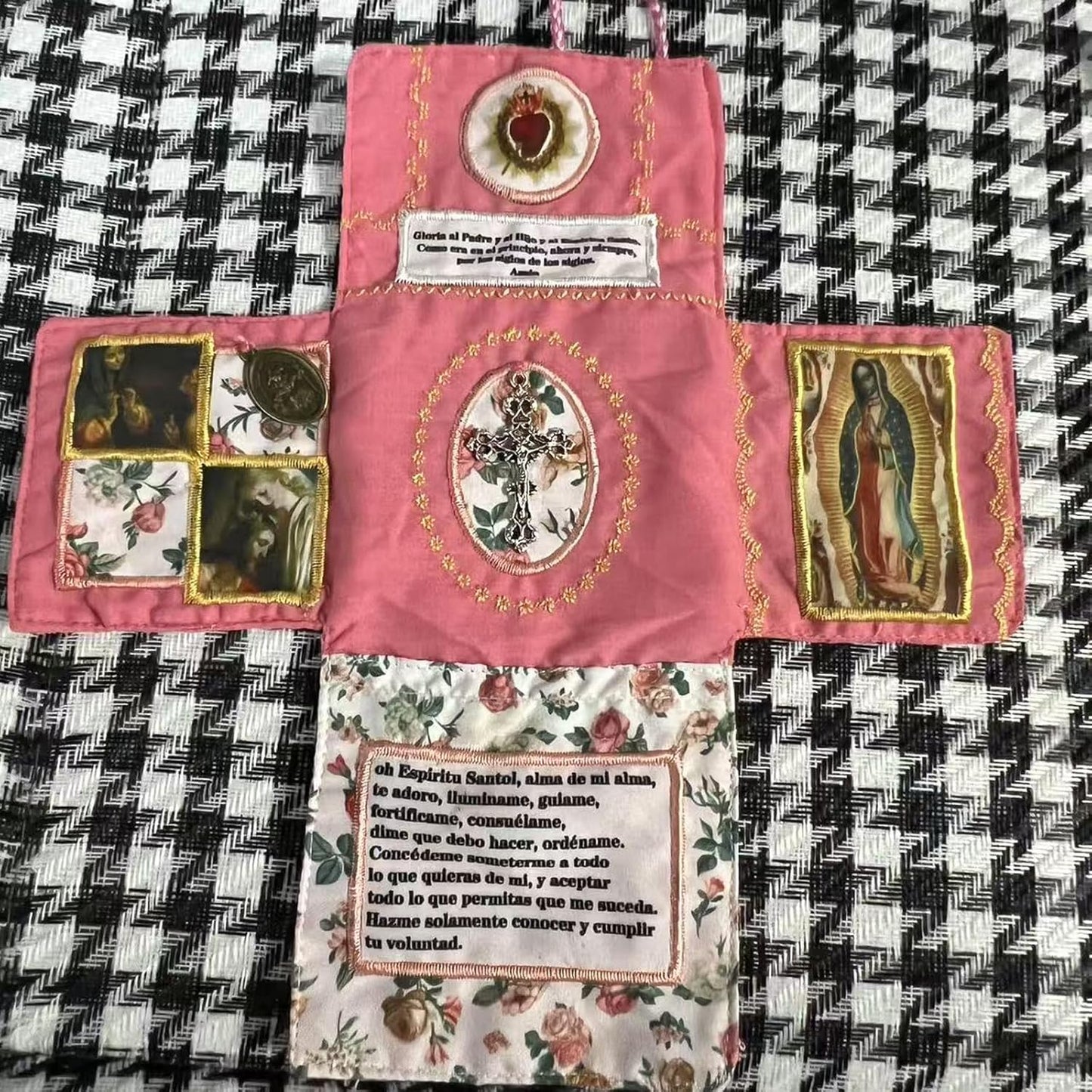 Mini Handcrafted Catholic Pocket Shrine â Foldable Prayer Altar with Silver Cross, Religious Art & Embroidered Prayers, Portable Faith Companion, 6.5 x 5.5 Inches (Red).