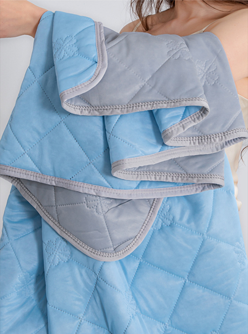 Christmas gifts for loved ones Aussie Summer Cooling Quilt – 4 Sizes, Breathable, Lightweight & Skin-Friendly for Refreshing Sleep All Season(sky blue,200cm*230cm)