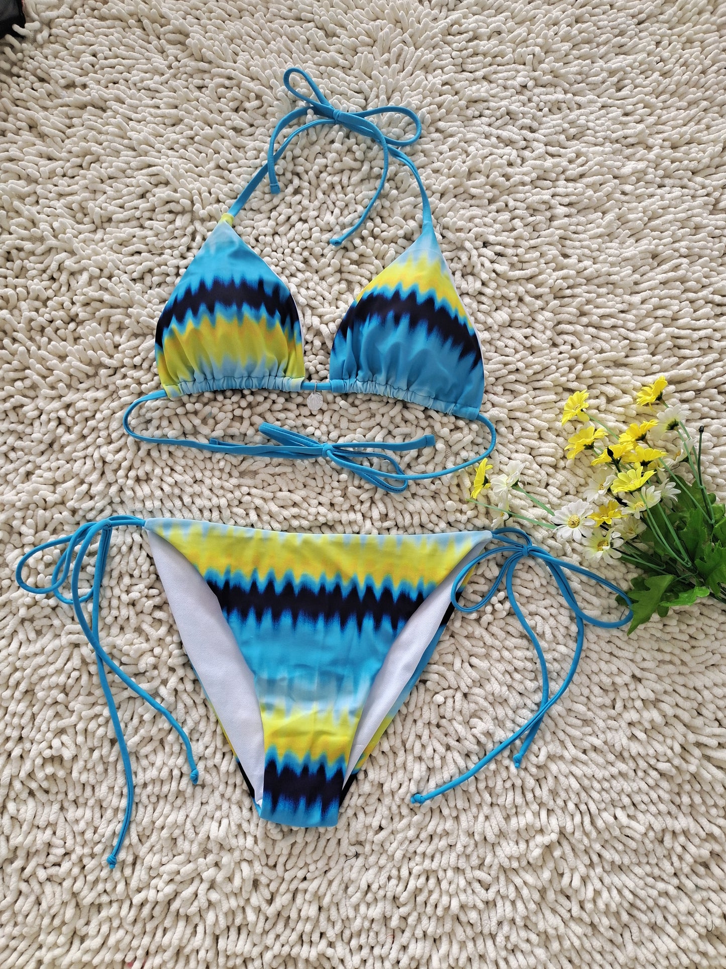 2026 New Bikini Yellow and Blue Color Clash Design Swimsuit Wave Pattern Print Eco-friendly Fabric Size S