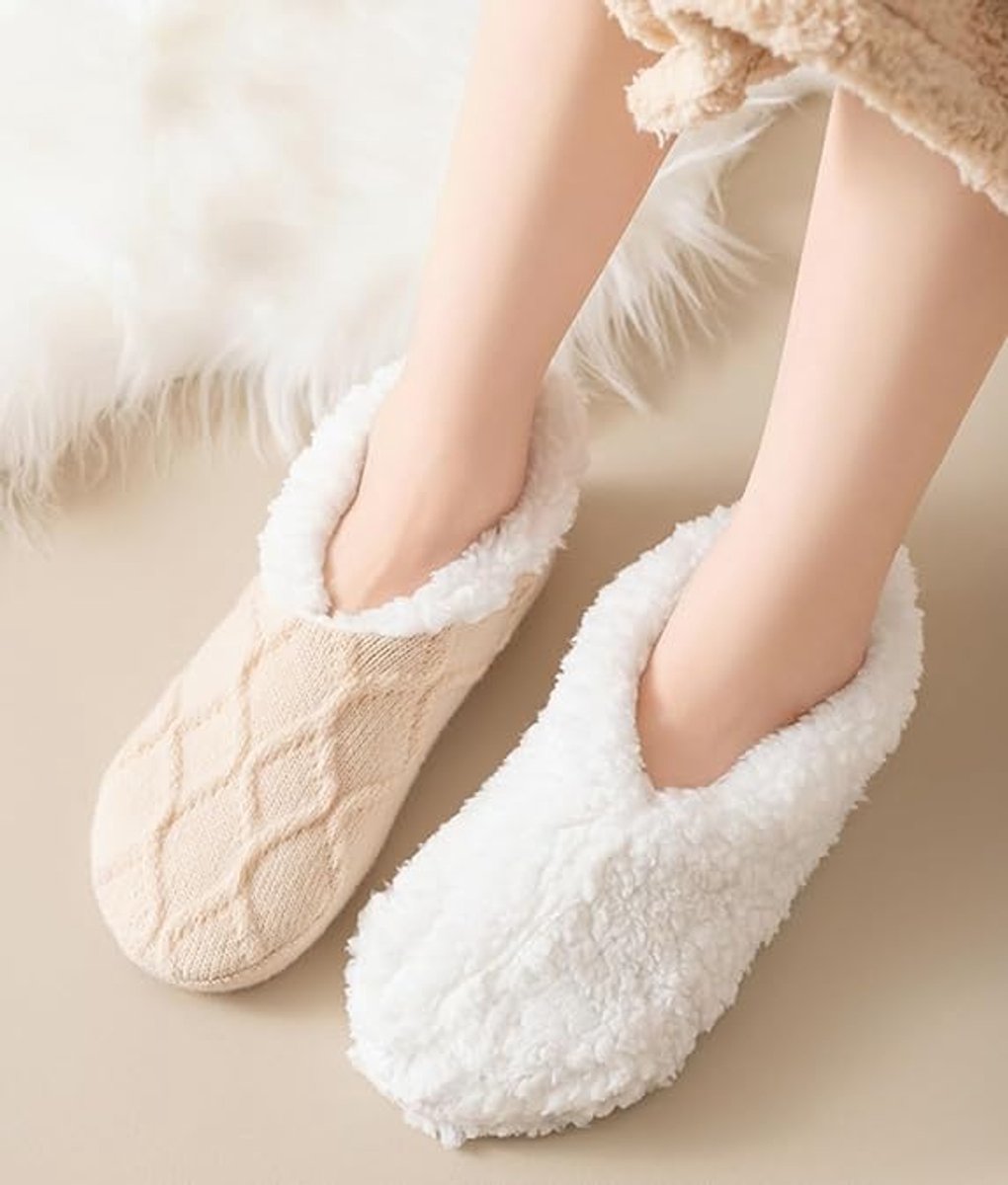Socks - Warm socks - Indoor socks - Women's slippers - Warm winter socks - Fleece socks - Comfortable - Winter warmth - Ultra-comfortable women's indoor slippers - One size fits all - Apricot
