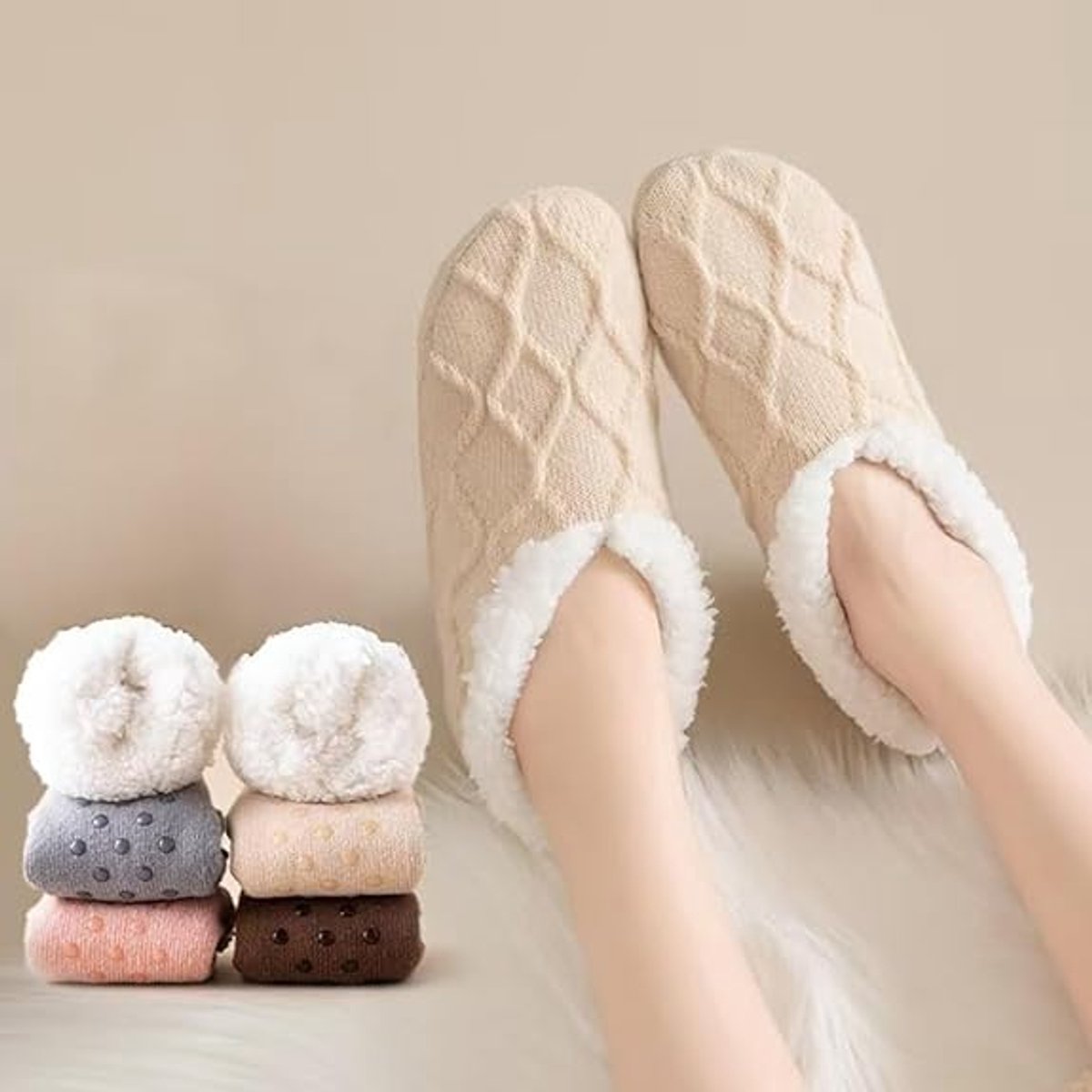 Socks - Warm socks - Indoor socks - Women's slippers - Warm winter socks - Fleece socks - Comfortable - Winter warmth - Ultra-comfortable women's indoor slippers - One size fits all - Apricot