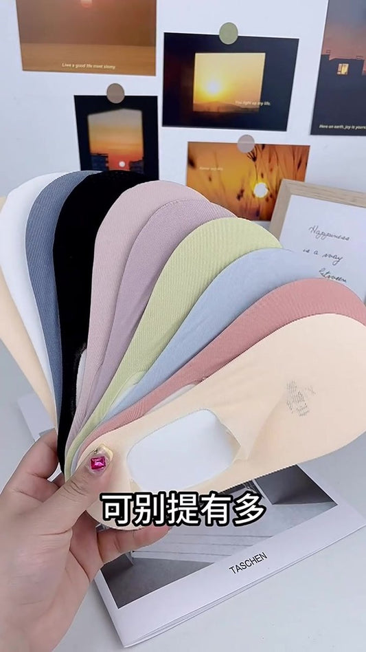 4 Pairs of Cooling Socks for Women | Invisible Socks | Fabric Socks | Soft & Lightweight | Boat Socks | Size 36-42 | Black