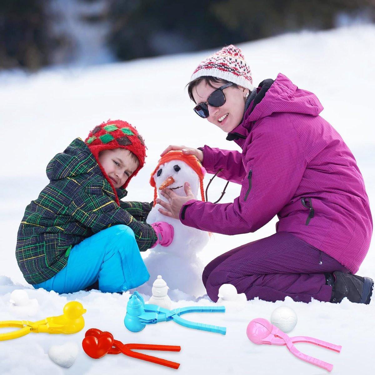 4 Pieces Snowball Maker for Children - Ball/Heart/Duck/Snowman - Safe PP Material.