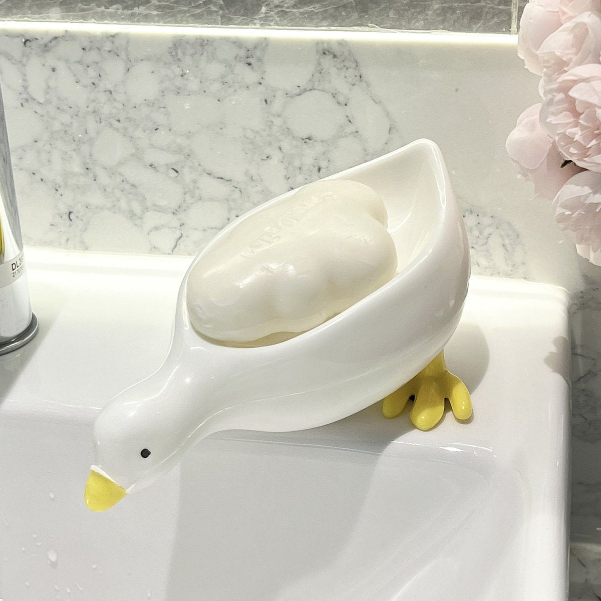 Soap Dish - 2 Pieces - Soap Holder - Soap Box - Small Soap Dish - Self-Draining Soap Holder - Duck Design - Soap Dish - Gift - For Shower, Bathroom, Bathtub, Kitchen Sink - Home Decor - Bathroom Accessories - Plastic - White