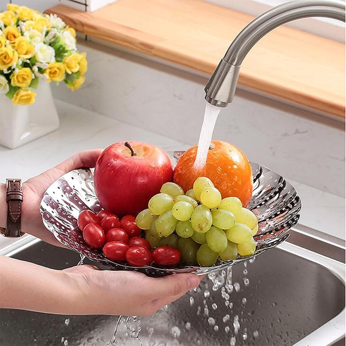 Steamer Basket - Vegetable Steamer - Stainless Steel - Steaming Rack - Steamer Basket Pan - Adjustable - Foldable Steamer Basket - Diameter 24 Cm - Steam Flower - Steamer Basket - For Vegetables, Pans and Various Cooking Processes - Silver - 1 Piece