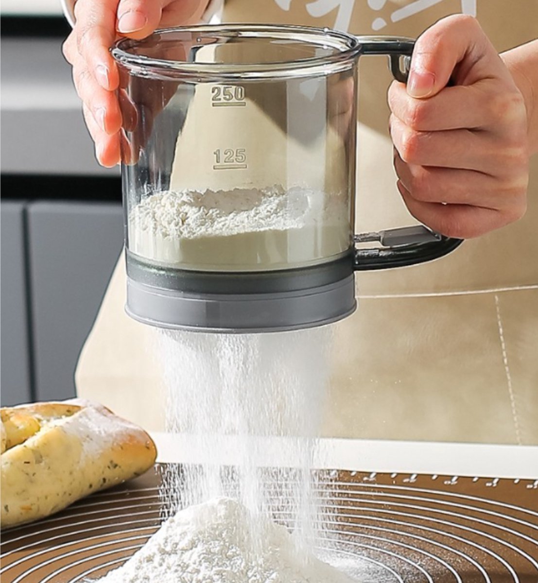 Flour Sieve - For Flour and Meal - Flour Sieve - Powdered Sugar Sieve - Sugar Sieve - Baking Utensils - Powdered Sugar Shaker - Hand Sieve - Double-Layer Sugar Sieve - One Hand - For Almond Powder, Powdered Sugar, Cocoa Powder, Cinnamon Powder