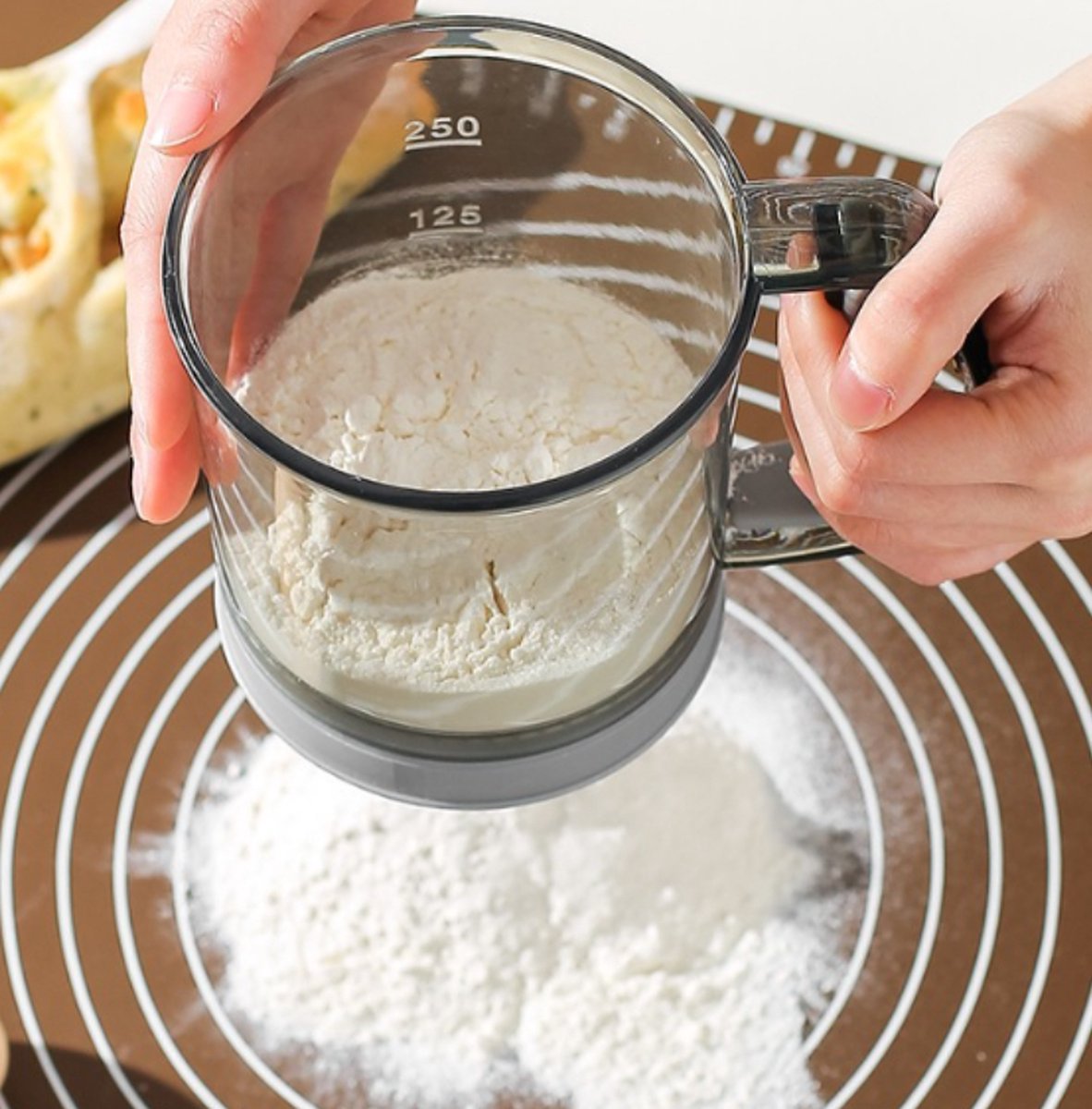 Flour Sieve - For Flour and Meal - Flour Sieve - Powdered Sugar Sieve - Sugar Sieve - Baking Utensils - Powdered Sugar Shaker - Hand Sieve - Double-Layer Sugar Sieve - One Hand - For Almond Powder, Powdered Sugar, Cocoa Powder, Cinnamon Powder