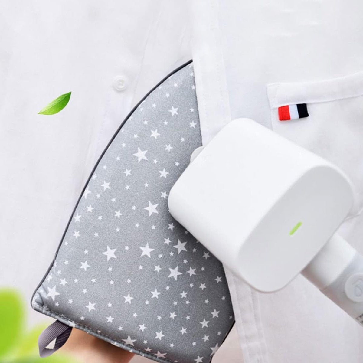 Mini Ironing Board - Steam Glove - Handheld Ironing Board - Heat-Resistant Ironing Glove - Ironing Aid - Washable - Ironing Pad - Mini Ironing Pad - Garment Steaming Sponge Padding - 25x15x2.8 Cm - Grey - 1 Piece