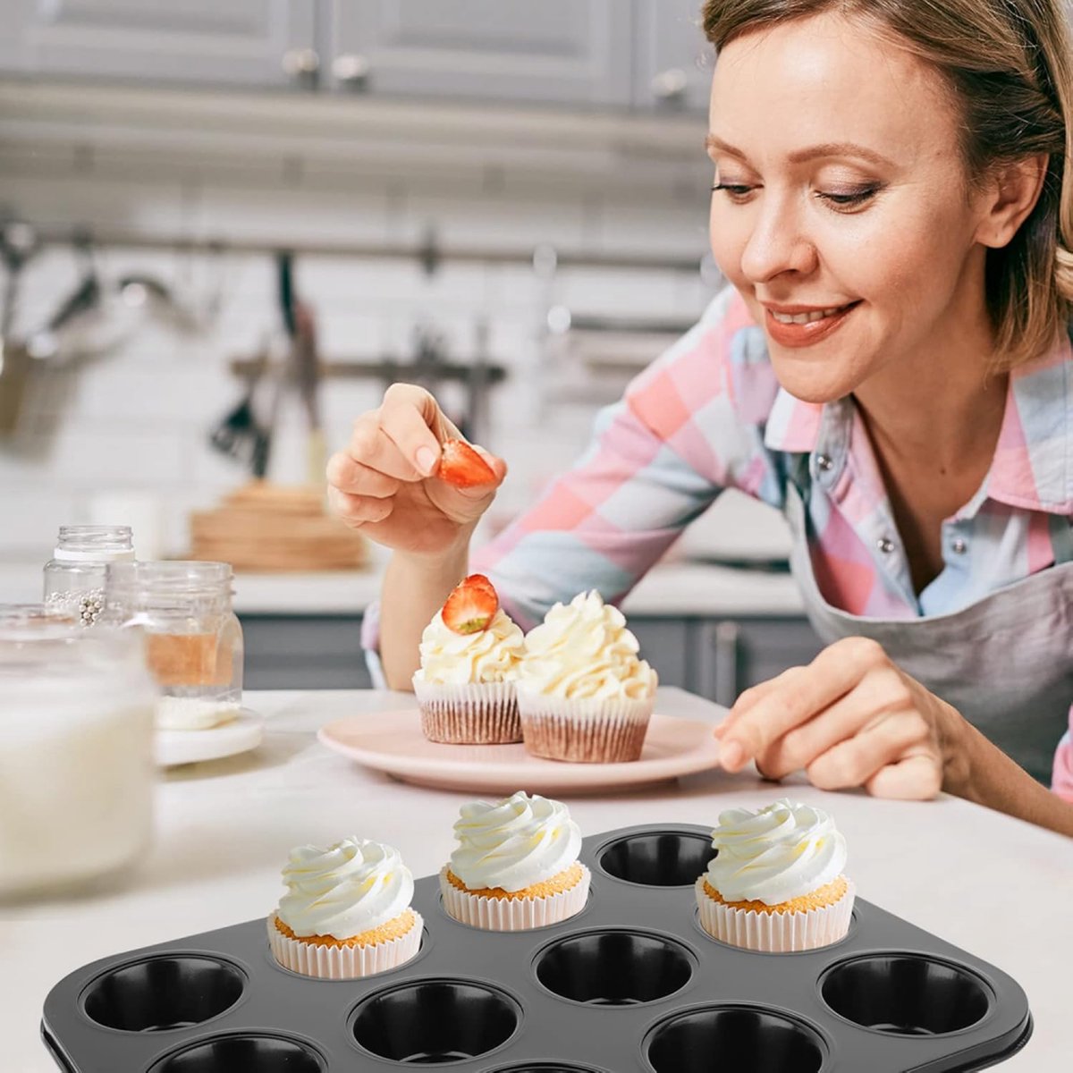 Muffin Pan - 12 Muffins - Cupcakes - Cupcake Molds - BPA Free - Non-Stick - Cooking & Baking - Reusable - Baking Pans - Oven Safe - Black