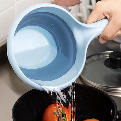 Portable Water Ladle - Foldable Water Ladle - Ladle with Handle - Easy to Store and Carry - For Kitchen/Bathroom/Camping/Hiking/Personal Care Routines/Pet Care - Garden Accessories - Plastic