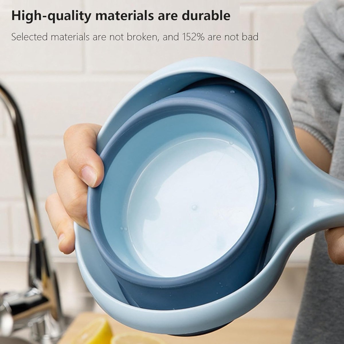 Portable Water Ladle - Foldable Water Ladle - Ladle with Handle - Easy to Store and Carry - For Kitchen/Bathroom/Camping/Hiking/Personal Care Routines/Pet Care - Garden Accessories - Plastic