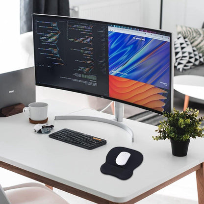 Mouse Pad with Wrist Rest - Ergonomic Mouse Pad - Gel Mouse Pad - Non-Slip - Prevent Wrist Fatigue - Suitable for Gaming, School, and Office - 24 x 21 cm - Black.