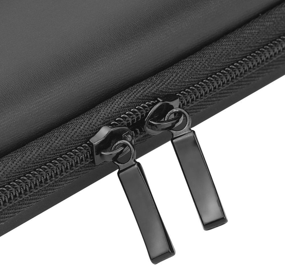 Hard-shell EVA pencil case - Zippered pencil case - Storage bag - Stationery box - Makeup bag - Portable - Multifunctional - Holder for Executive fountain pen and stylus, touch pen, USB cables - For adults, girls and boys - Black - 20*6*4 cm