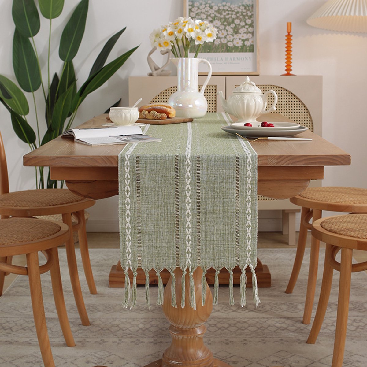 Table Runner - Bohemian Style Table Runner - 33 x 120cm - Green - Polyester - Rustic Farmhouse Style Table Runner - For Party & Dining Decorations - Boho Tassel Embroidered Table Runners