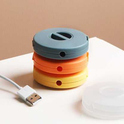 Set of 4 cable holders, empty, retractable, compact and versatile, for USB cables, charging cables and small accessories R.