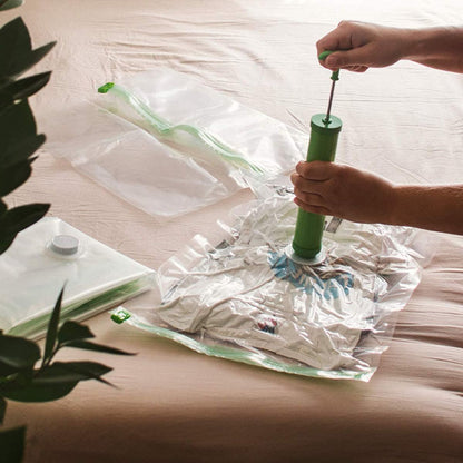 Vacuum Bags for Clothes - Set of 4 - with Manual Inflation Function - 120x100cm