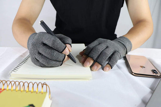 Rheumatism Gloves - Compression Gloves - Unisex - Osteoarthritis - Rheumatism - Arthritis - RSI - Carpal Tunnel Syndrome - M - Heather Grey Half Finger Gel