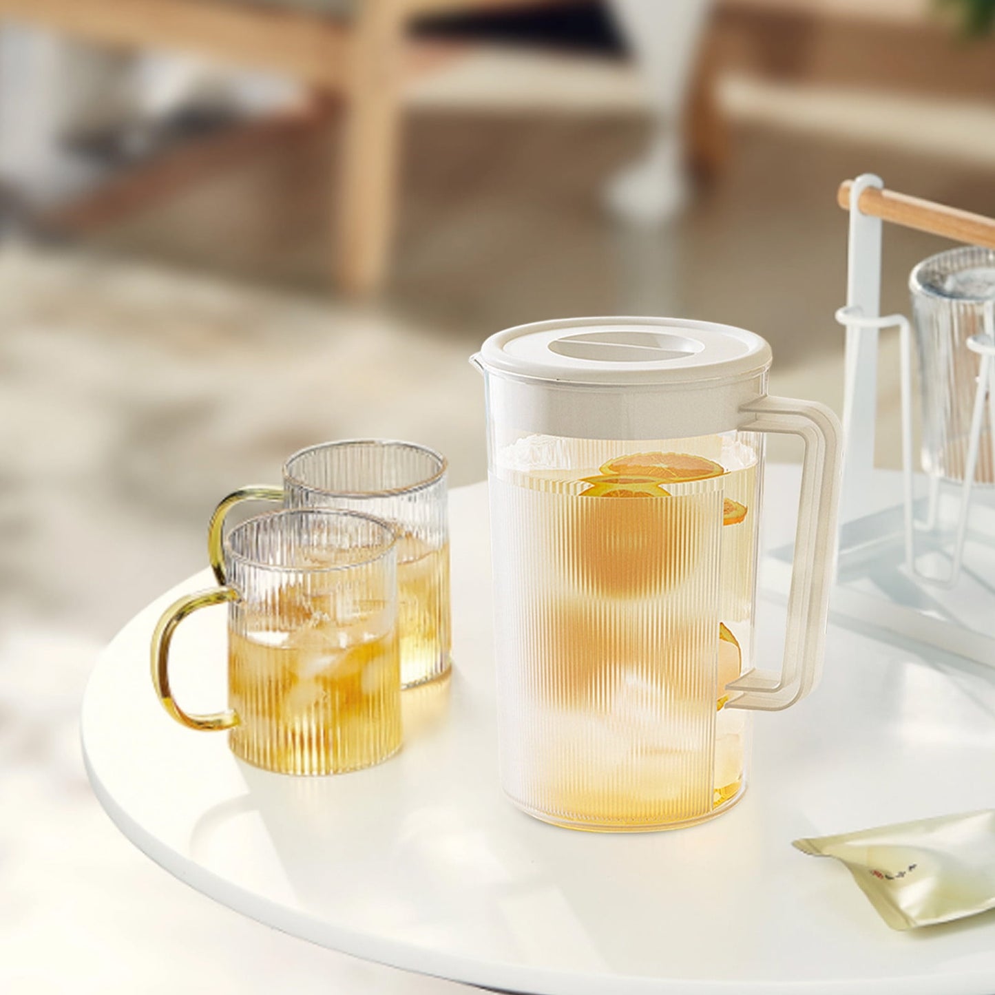 PALIFEUR Water Pitcher with Lid, 2 L Plastic Pitcher for Tea & Juice Water, Hot/Cold Water Jug, Tea Pitcher, Juice Pitcher, 13.5 x 7.2 x 4.7 Inch Z-7-White