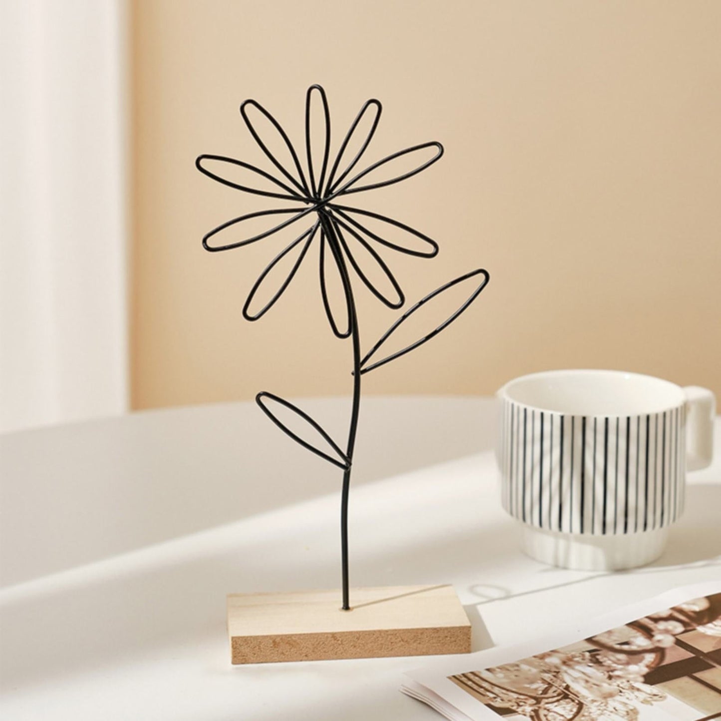 Leaf Decor Metal Golden Leaf Ornaments and Base Modern Simple Gold Leaf Table Sculpture for Living Room Bedroom Bookshelf Desktop Decoratio, Valentines Day Decorations: Desktop Ornament Black1