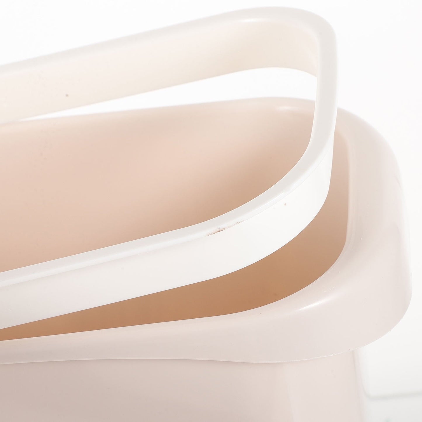 Worgeous White Plastic Trash Can for Home Use Made of Material Great for Small Spaces 13 x 8 0 inches