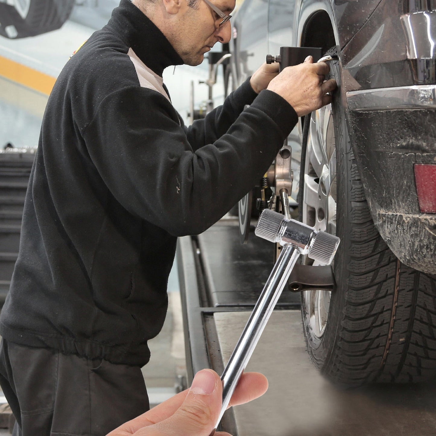 SWETRACE Tire Valve Extender Kit 1Pcs T-Shaped Valve Stem Extensions Compatible with Car Tires 6.3*1.8*0.6in