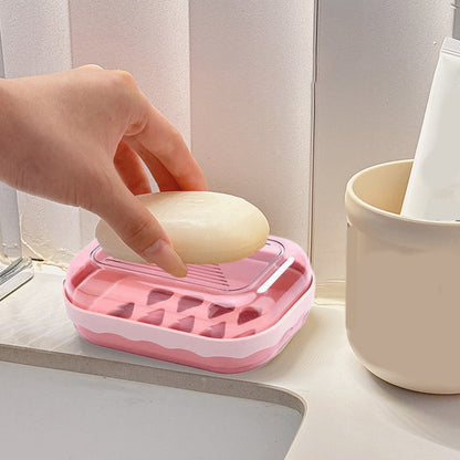 Covered Soap Box with Lid - Plastic Bar Soap Case with Drain Tray, Portable Countertop Soap Container, Water-Resistant, Easy to Clean, 5.03 x 3.46 x 2.16 inches, for Home & Travel Use Pink