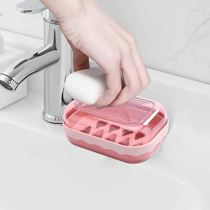 Covered Soap Box with Lid - Plastic Bar Soap Case with Drain Tray, Portable Countertop Soap Container, Water-Resistant, Easy to Clean, 5.03 x 3.46 x 2.16 inches, for Home & Travel Use Pink