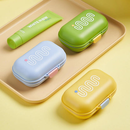 Travel Soap Case, Waterproof Portable Container with Ventilated Lid, Cute Bath Accessory for Hotels, Gym, Compact Toiletry Storage Solution Blue 4.52x2.95x1.88' 4.52" x 2.95" x 1.88" Green