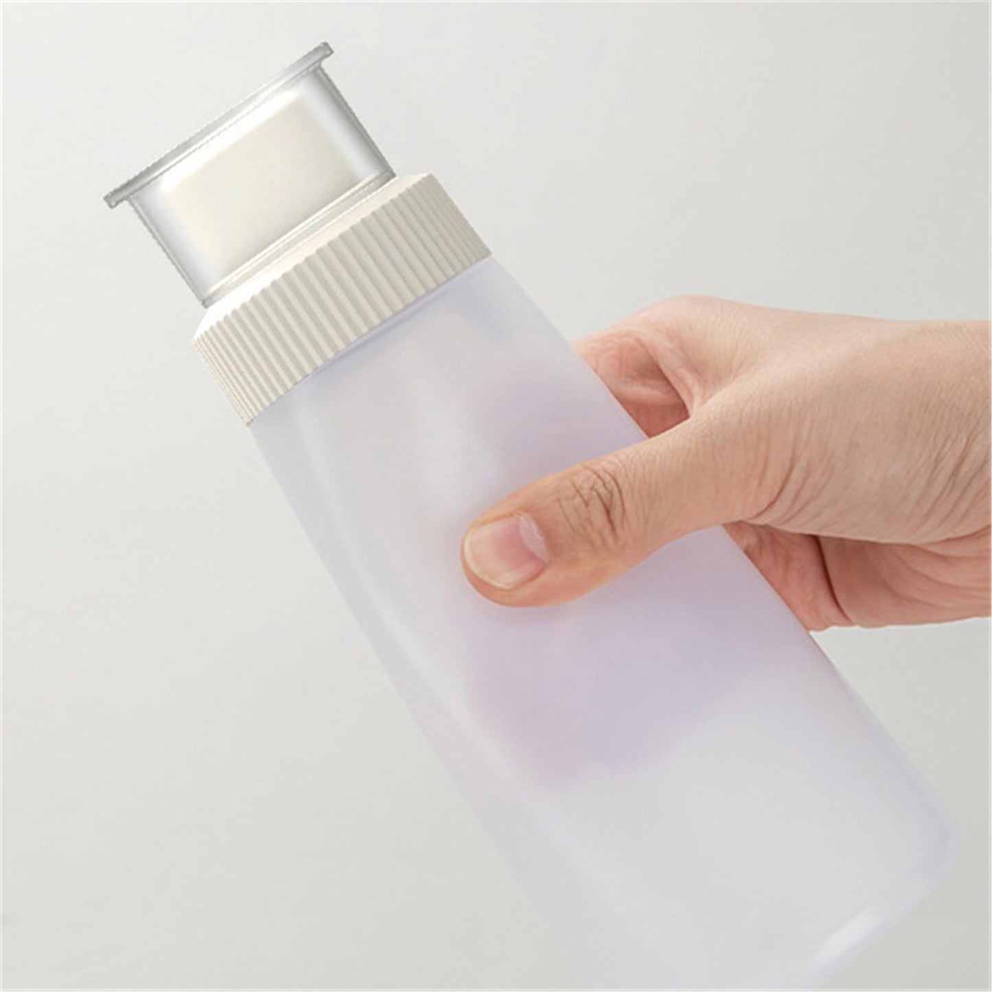 1Pc Cake Syrup Dispense,350ml Graduated Plastic Squeeze Bottle,Rain Spray Bottle with Sealing Lid,for Soaking Simple Honey Syrup Bottle Simple Syrup Bottles,Easy Storage Reusable Baking Tools(White) White