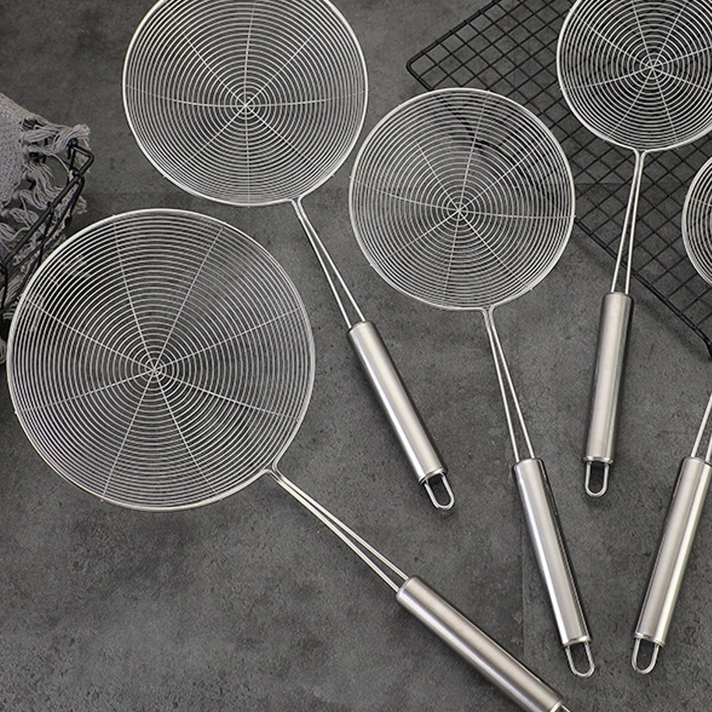 Strainer Spider Skimmers for Kitchen Cooking and Frying Food, Stainless Steel Slotted Spoon Pasta Strainers Tomato Food Strainer Skimmer Ladle For Pasta, 1 Pcs, 15.94x6.3 17.72" x 7.87" Silver