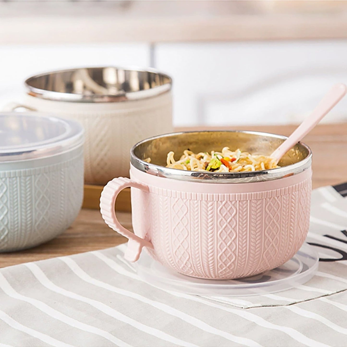 5.5'x3.74' Soup Mugs with Handles,Food Grade Heat-Resistant Bowl,Plastic Bowls Mugs with Handles for Coffee Cereal Snacks,Microwave and Dishwasher Safe Soup Cups for Cereal,Coffee,Travel(Pink) Beige