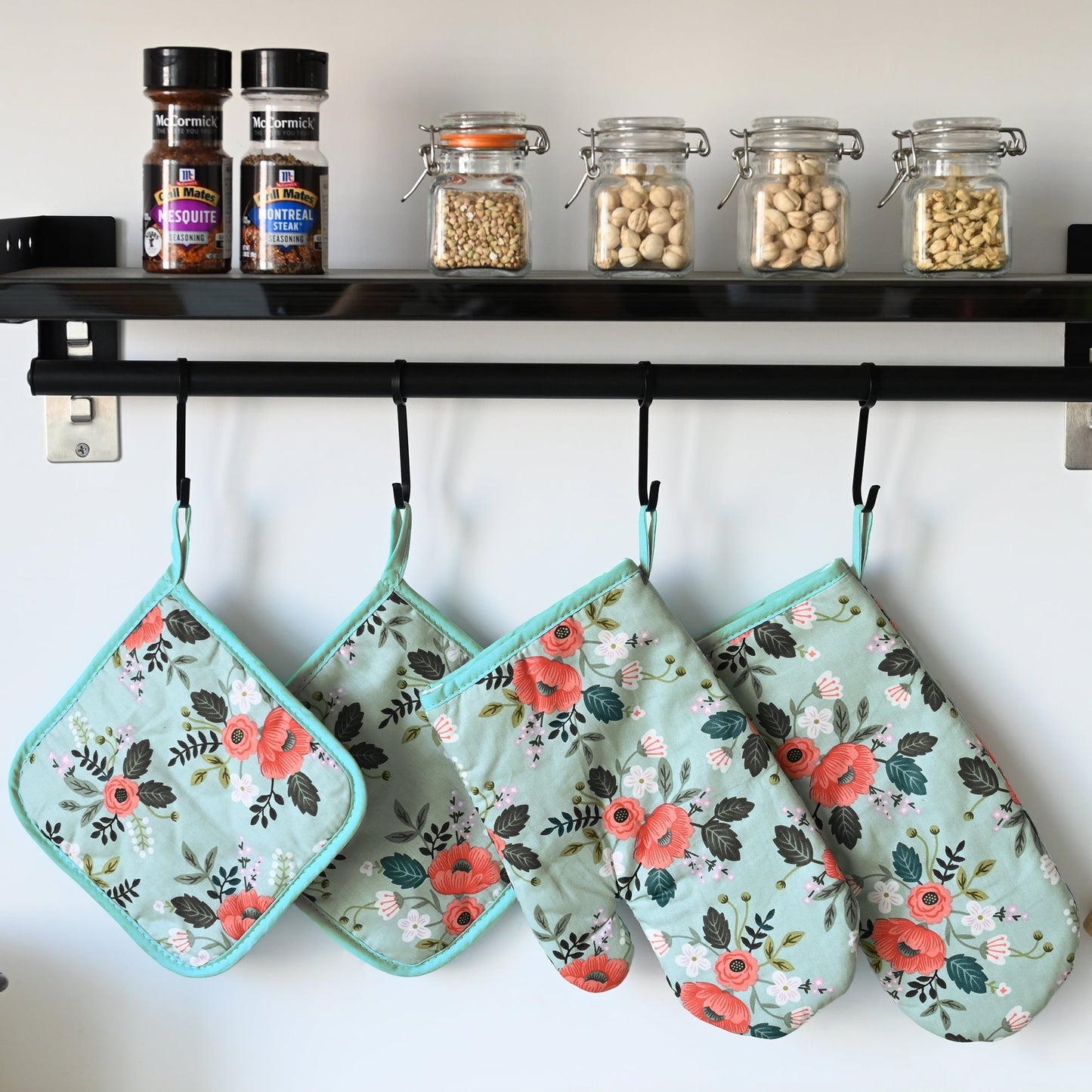 4 Pack Oven Mitts and Pot Holders Set, Heat Resistant Fabric Bake Pot Holders Gloves, Yellow Floral