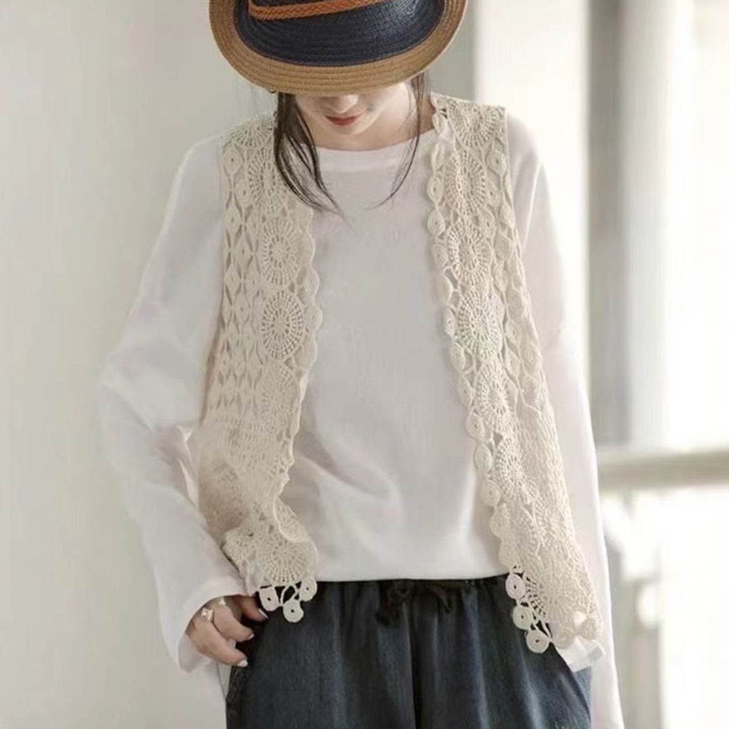 Women Vest Women's Sleeveless Knitted Hollow Vest Retro Crochet Cardigan for Summer Spring Autumn Sleeveless Cardigan One Size Apricot
