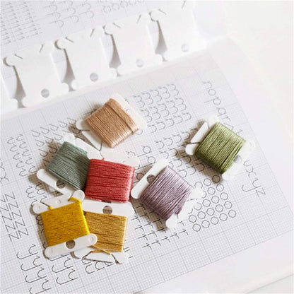 Chmadoxn Embroidery Floss Bobbins, Sewing Thread Winding Plate Board,50 pc Embroidery Floss Organizer, Plastic Embroidery Thread Cards for Cross Stitch Thread Holder Sewing Storage 100 pc white