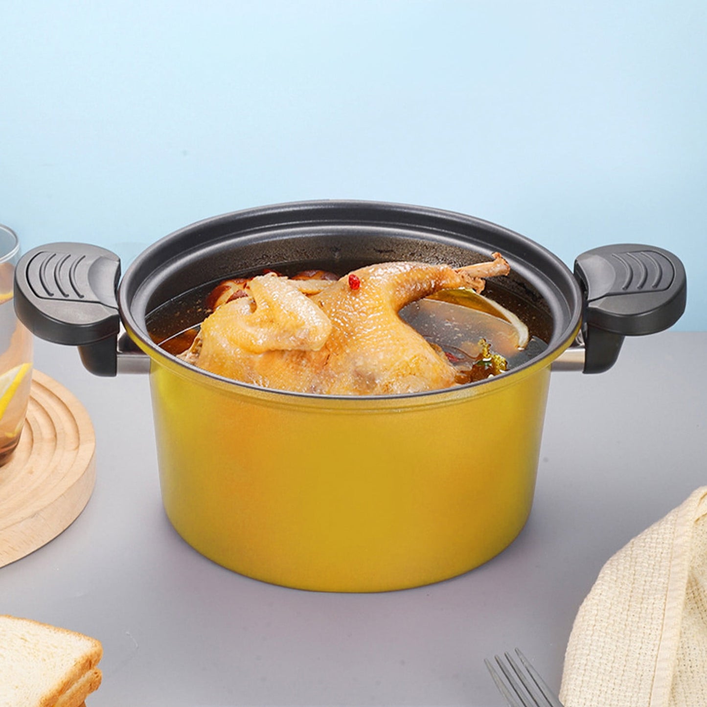 Darzheoy Nonstick Ceramic Coated Sauce Pan with Lid, Crock Pot with Twist & Lock Handles, Micro Pressure Cooker Versatile Cookware for Stovetops, Easy to Clean Yellow