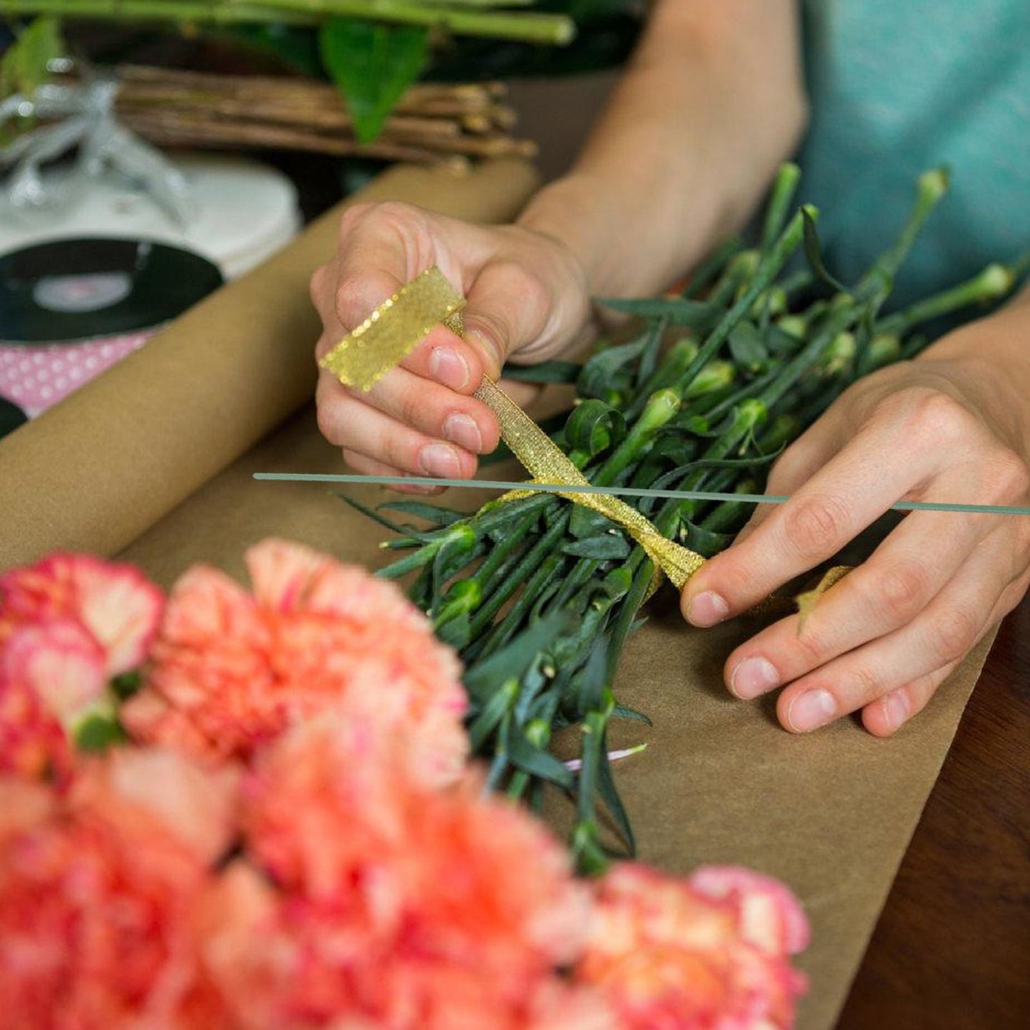 HOOWIFFY 100pcs Green Floral Wire Stems for Artificial Flowers Flexible and Bendable for Arrangements