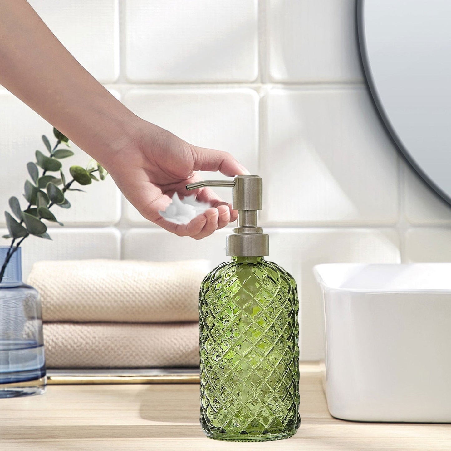Darzheoy Glass Soap Dispenser 15 Oz for Bathroom Kitchen, Hand Soap/Lotion Dispenser with Plastic Pump Green.