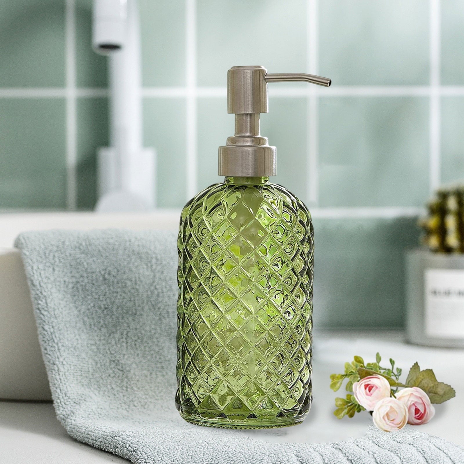 Darzheoy Glass Soap Dispenser 15 Oz for Bathroom Kitchen, Hand Soap/Lotion Dispenser with Plastic Pump Green.