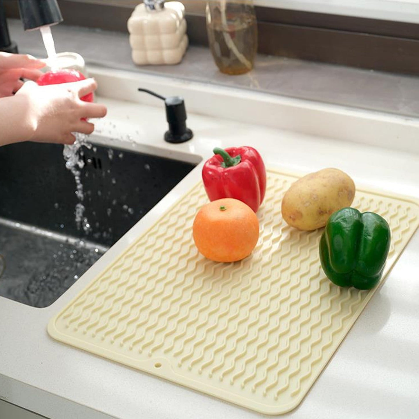Chmadoxn Dish Drying Mat,Large Dish Drying Mats, Non-Slip Mat Easy Clean Drying Mat Large Heat Dish Drainer Mat for Kitchen Counter Sink Refrigerator or Drawer Easy to Clean 11.8×15.7 in Beige