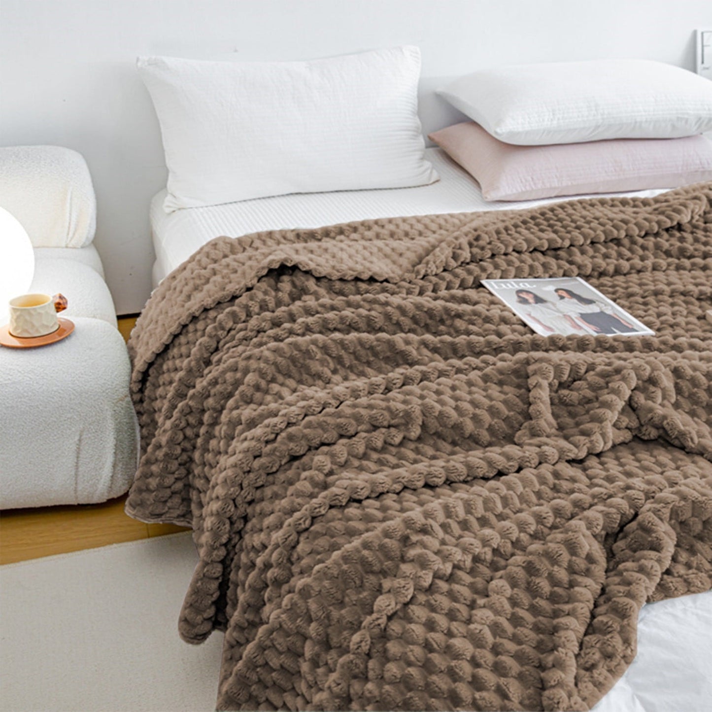 Kdkad Cooling Blanket, Summer Ice Soft Double Sensation Ice Cool Summer Cool Blanket, Cooling Blankets Absorbs Body Heat to Keep Cool on Warm Night, Ultra-Cool Lightweight Blanket 39.4×47.2 in Khaki