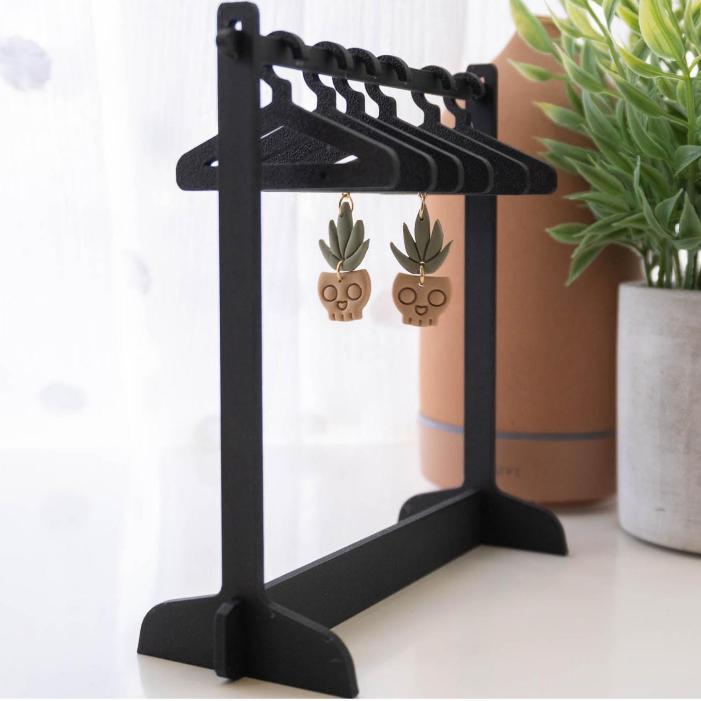 Earring Holder,Earring Display, Earring Hanger, , Jewelry Display Jewelry hanger Multiple style hangers available, clothing rack for earrings（black）