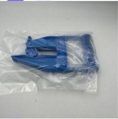 Handle the clip-1.